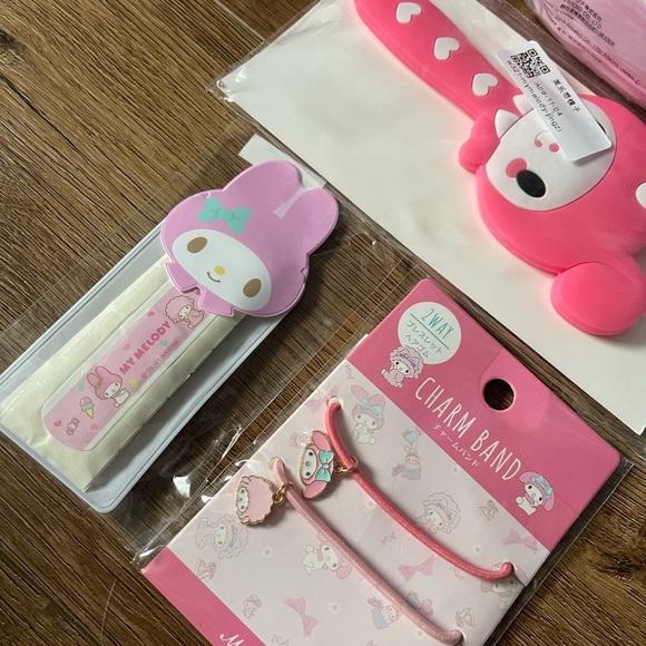 MY MELODY-NWT Fun Beauty Bundle - Picture 12 of 13